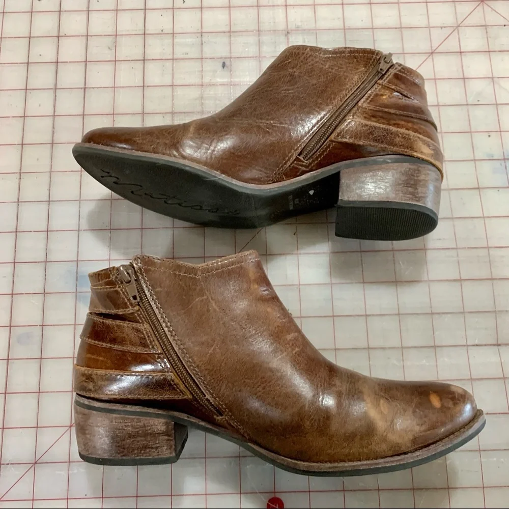 Matisse booties size 8 in good used condition - Picture 4 of 6